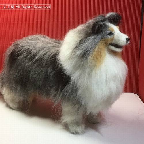 羊毛フェルト長辺21cm：オーダーメイドの犬人形（植毛、直毛