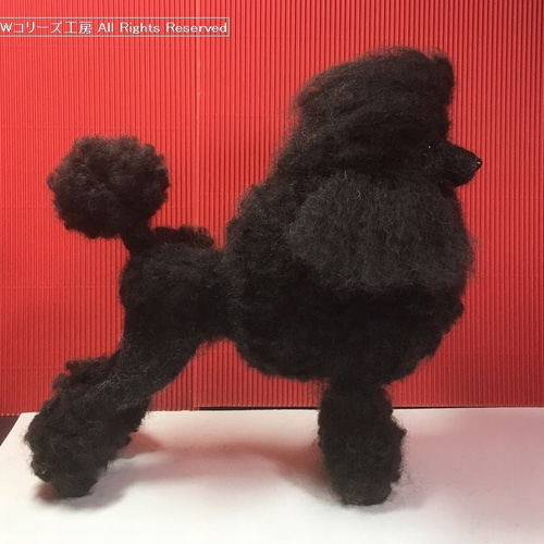 羊毛フェルト長辺21cm：オーダーメイドの犬人形（植毛、直毛