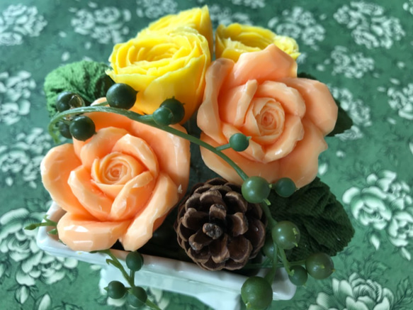 香りの贈り物　石鹸で作った彫刻のバラ「バラのソープカービング」 3枚目の画像