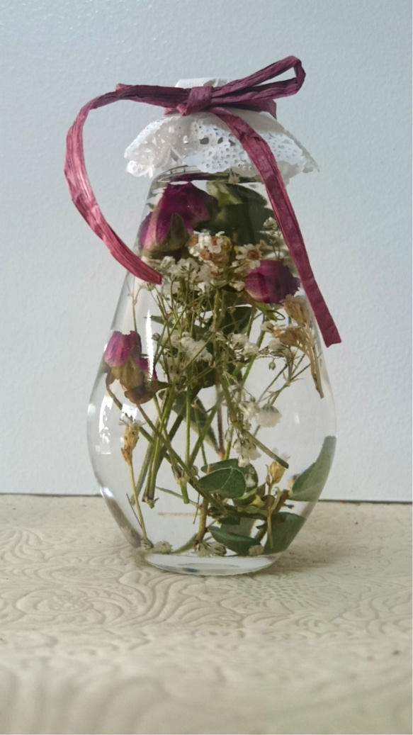 小花が可愛いガーデン風のハーバリウム roseraie 2枚目の画像