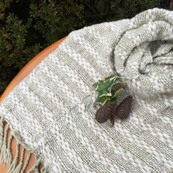 【畑からの優しい贈り物】 手紡ぎオーガニック緑綿マフラー 3枚目の画像