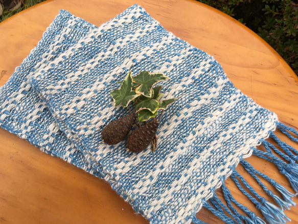 【畑からの優しい贈り物】 手紡ぎオーガニック和綿藍染マフラー 1枚目の画像