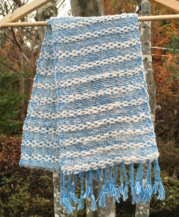 【畑からの優しい贈り物】 手紡ぎオーガニック和綿藍染マフラー 4枚目の画像