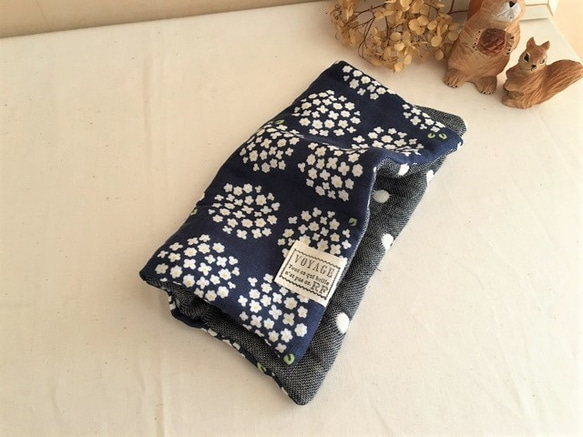 再販*8重ガーゼ大判ハンカチ*紫陽花*あじさい*アジサイ*ネイビー*大人