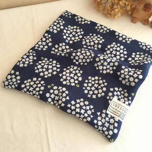 再販*8重ガーゼ大判ハンカチ*紫陽花*あじさい*アジサイ*ネイビー*大人