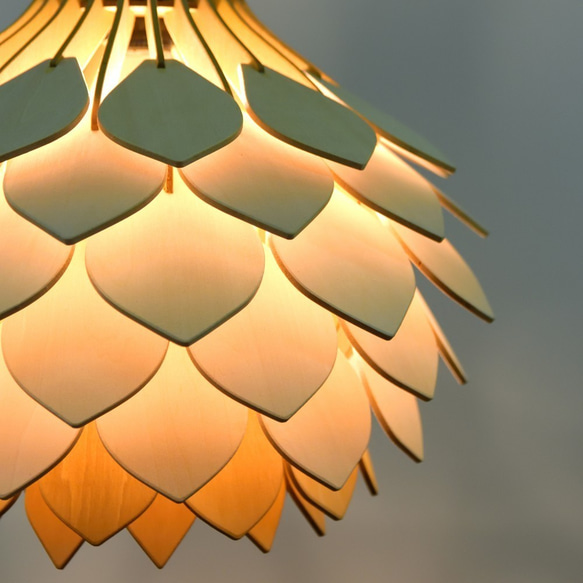 カラーオーダーの木製照明　ペンダントライト　NLU・緑黄　｜ナカオランプ｜ 5枚目の画像
