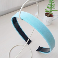 再販70越】シンデレラのような幅広ライトブルーベルベットカチューシャ