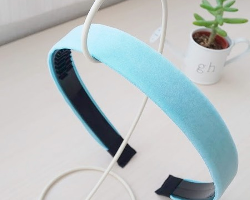 再販70越】シンデレラのような幅広ライトブルーベルベットカチューシャ