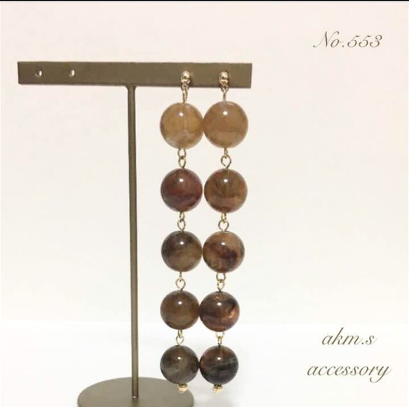 ブラウン天然石風5連ピアスorイヤリング 1枚目の画像