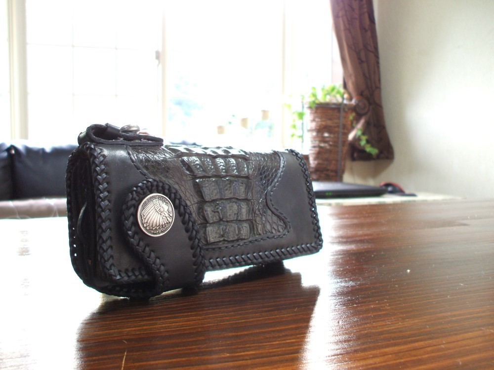 長財布　ウオレット　　クロコダイル　カイマン　本革　ハンドメイド一点物