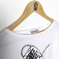 スニーカープリント ドルマンスリーブ Tシャツ[17034332-90] 2枚目の画像