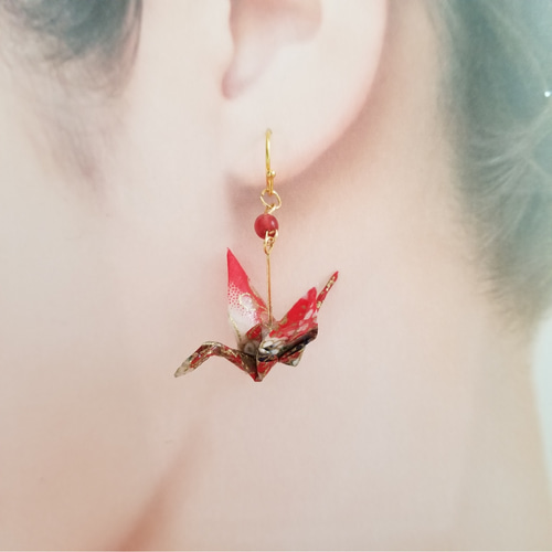 SALE】【ゆうパケ】【日本製】3color◇友禅和紙折り鶴ピアス
