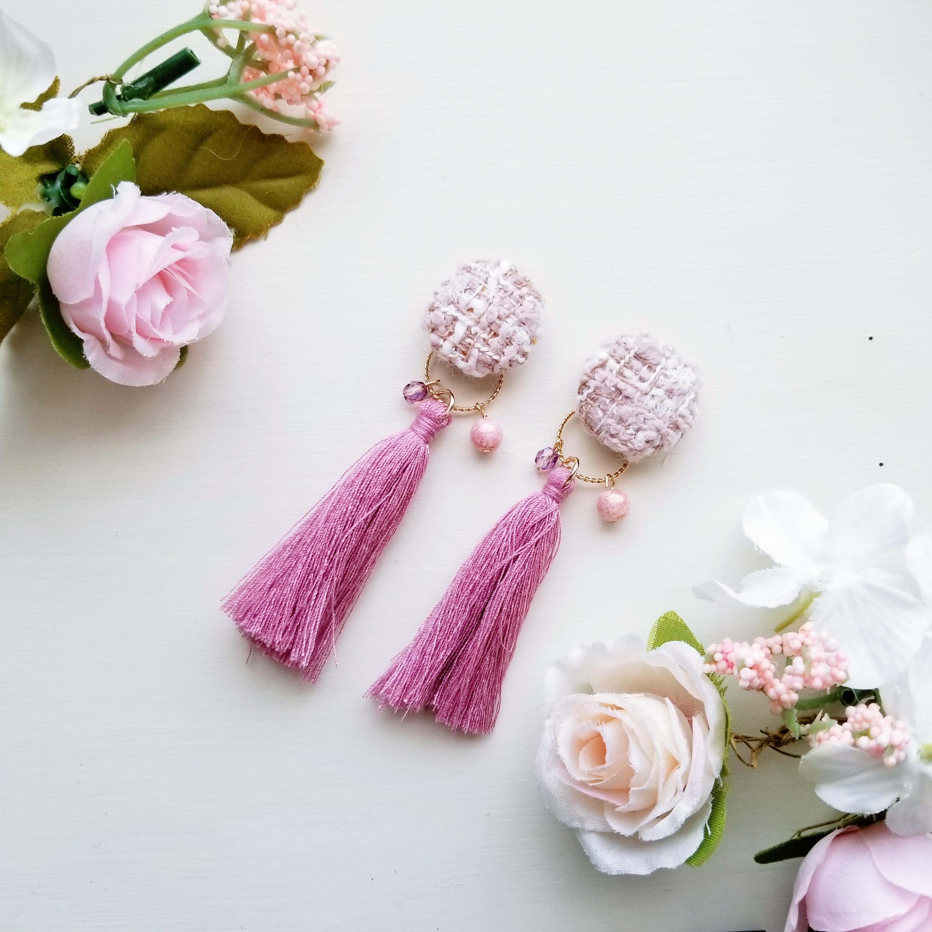 再販2　フリンジ　ピンク　グレー　ピアス　イヤリング　ツイード　リボン　タッセル 0b064c251446f043e7d12f4d6d1635