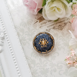 チェコガラスボタン　クラシカルなガラスボタンのポニーフック　結婚式、卒業式、成人式、入学式 1枚目の画像