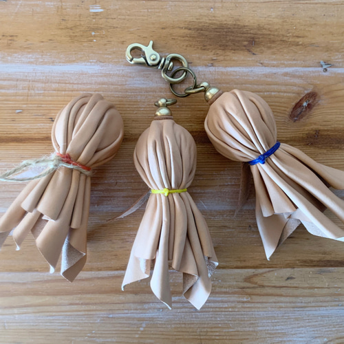 レザーてるてる坊主【タイプA】 キーリング Leathercraft ZUNI