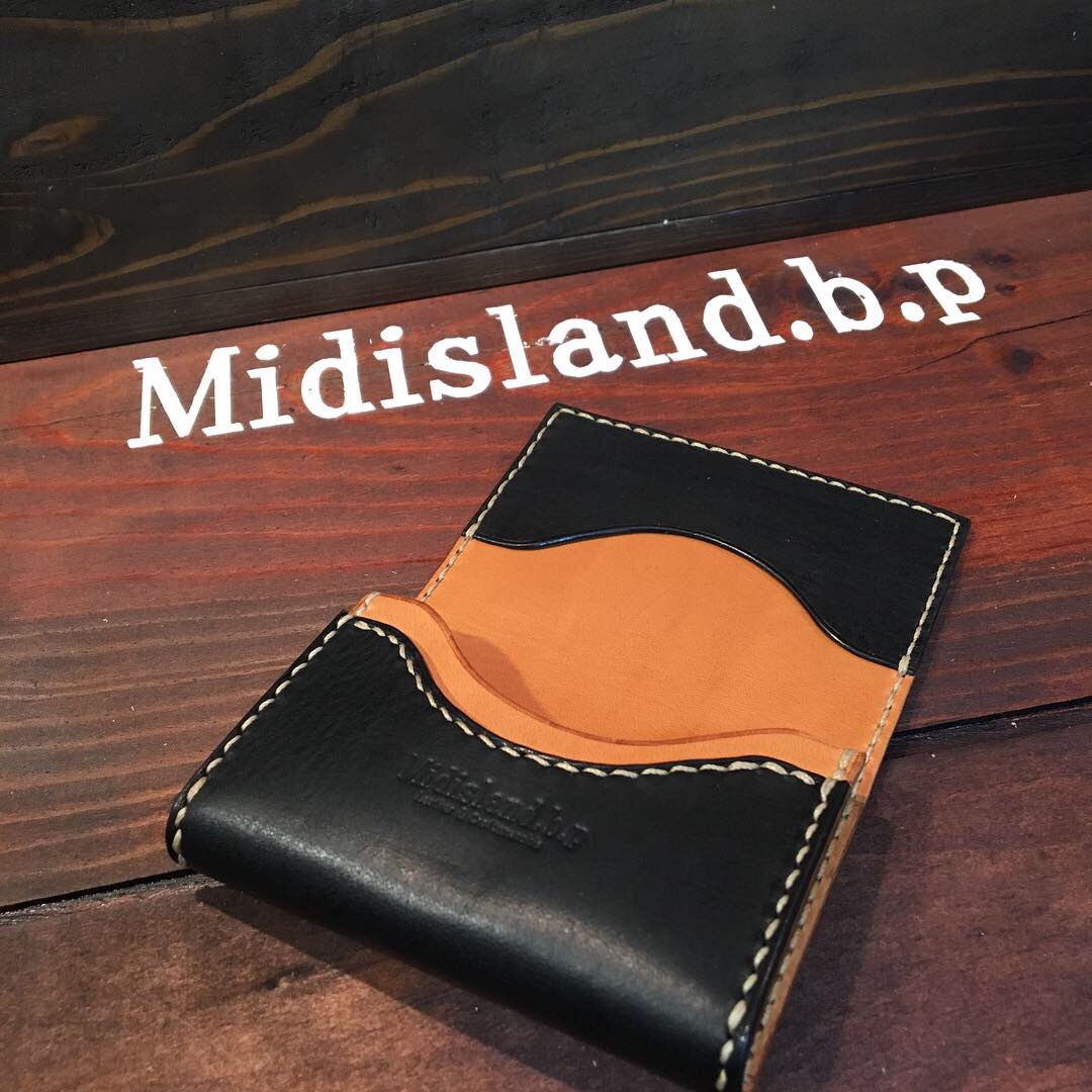 本革名刺入れ 4,666円