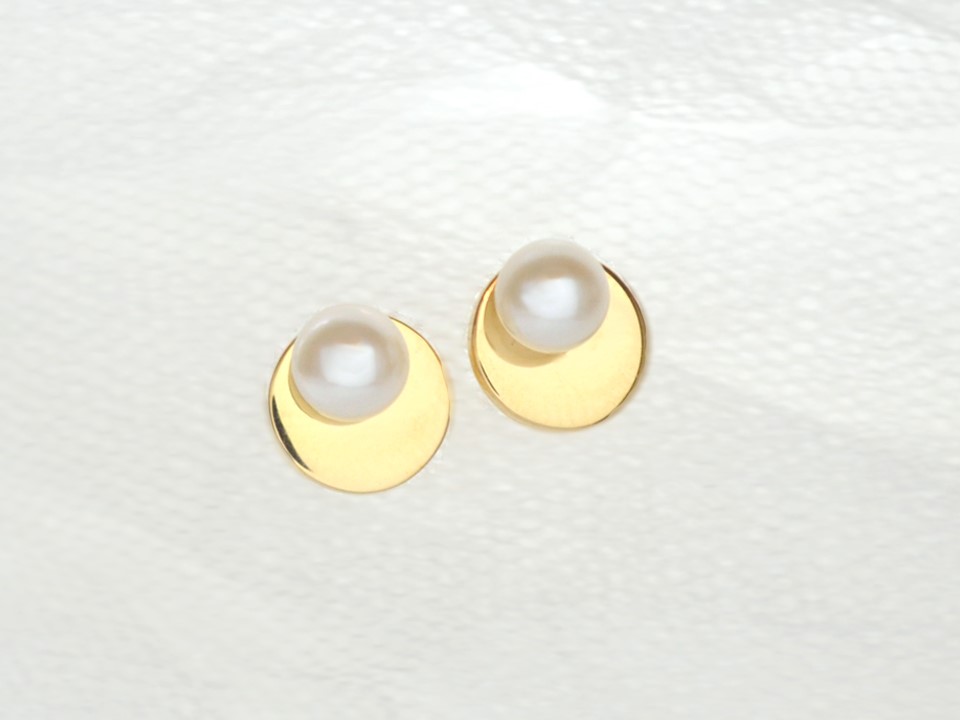 パールのピアス【ピエナ】(K18YG)