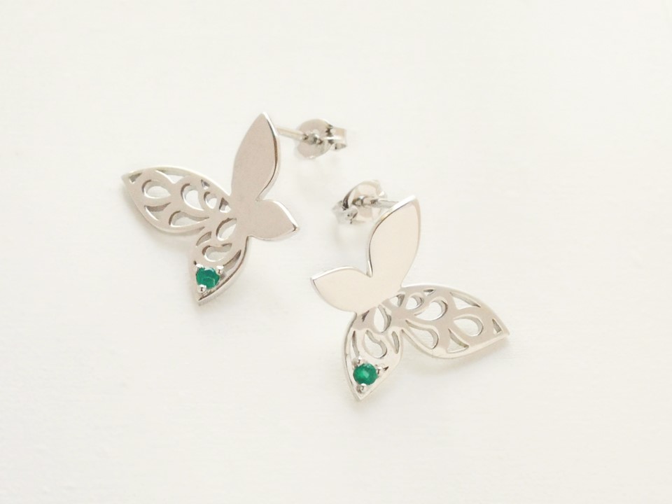蝶のピアス【ファラーシャピアス】★受注制作★