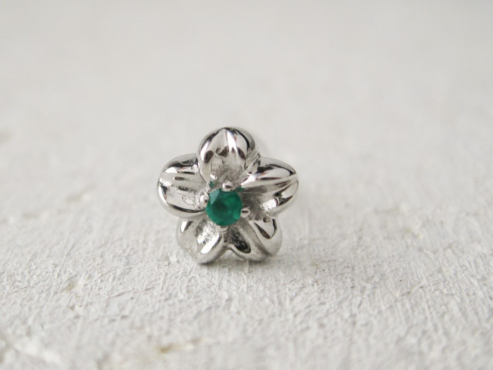 SVフラワーピアス 片耳用【 プレーテッド(メッキ)カラーSV・グリーンオニキス】