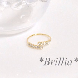 *Brillia*スワロフスキー輝くフォークリング 2枚目の画像