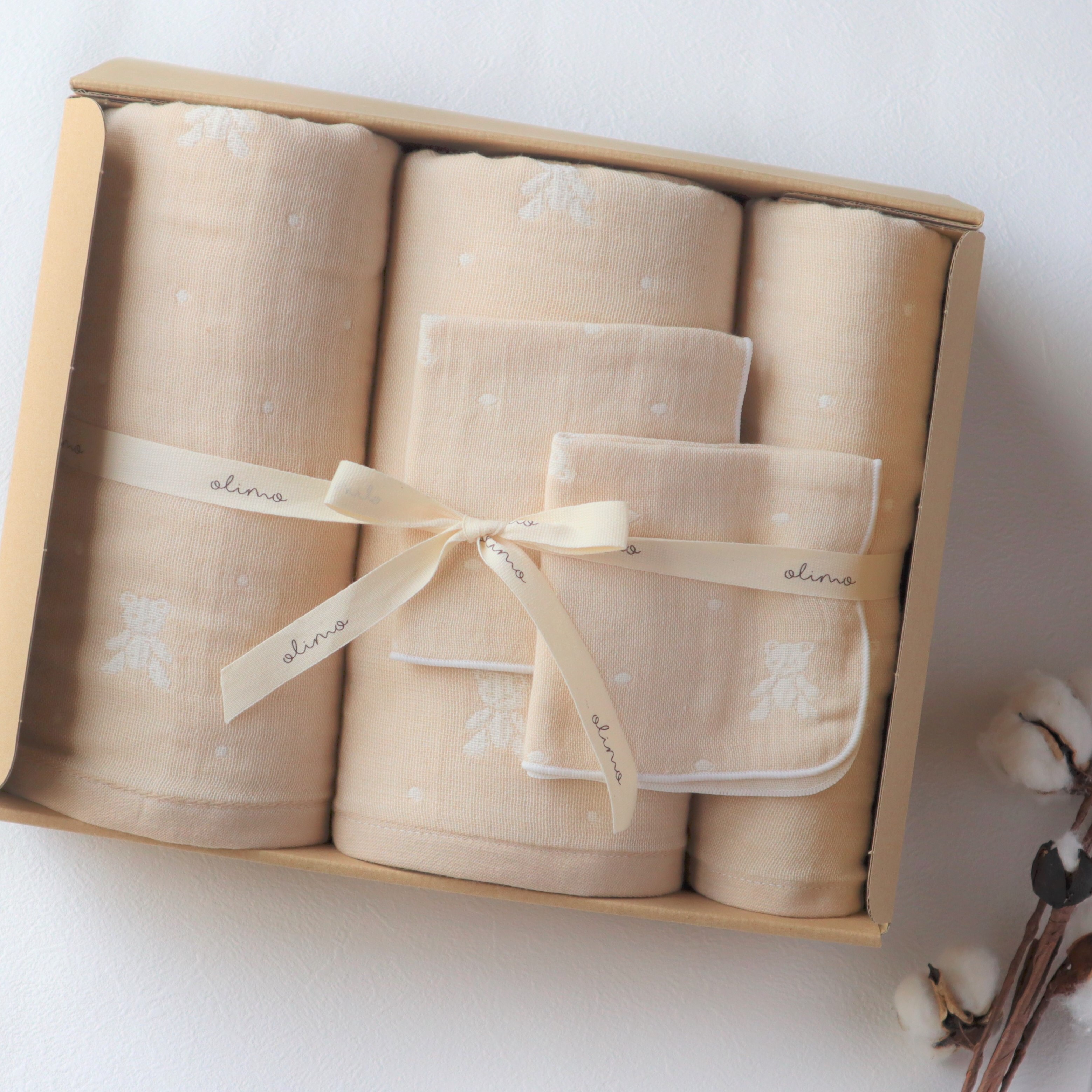 名入れ可能■送料無料■多重ガーゼ5枚セットgift box（ベージュ）【babybear】