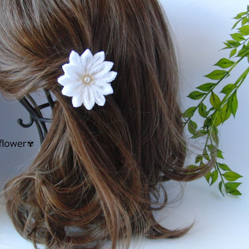 白のつまみ細工の帯飾り♪髪飾りにも！ その他アクセサリー yun.flower 