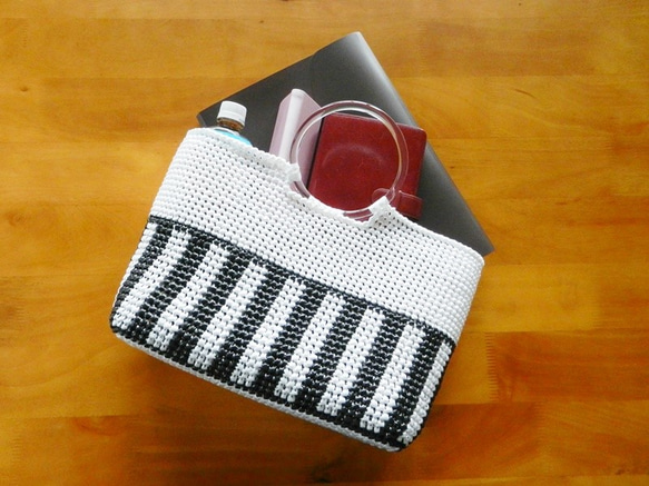 Stripe Bicolor Bag     Black × White 4枚目の画像