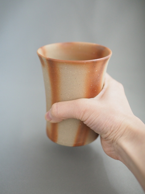 備前焼ビアマグ（くびれ）（緋だすき） 3枚目の画像