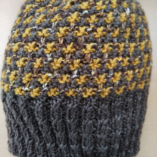 手編みすべり目模様の帽子 （山吹色・茶） ニット帽・ビーニー ﾆｯﾃｨﾝｸﾞ