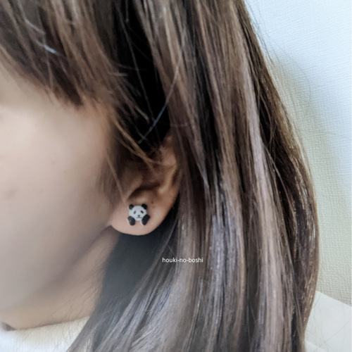 再販】ひょっこりパンダピアス ピアス（スタッド・一粒） houki-no 
