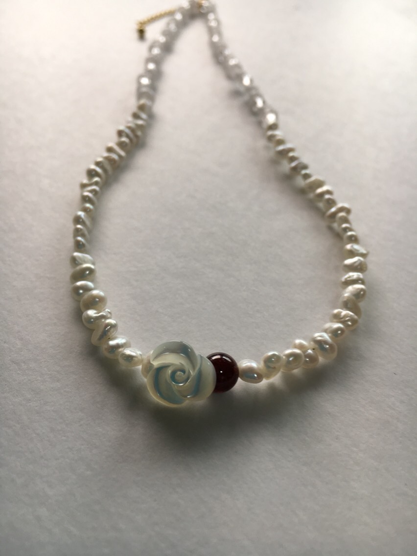 〜貴船の約束〜  ガーネットと淡水パールネックレス１月誕生石