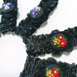 ぷっくり可愛い刺繍花✨アームバンド（オーガンジー　おしゃれアイテム　上品　華やか　くるみボタン　アームカバー　袖） 10枚目の画像