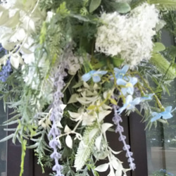 ドライタッチのスワッグ　　アーティフィシャルフラワーの小花、スモークツリー、ラベンダー、ローズマリー、カスミソウ、 5枚目の画像