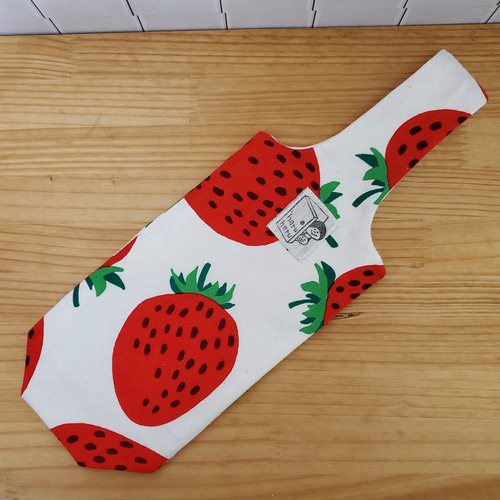 ペットボトルカバー　北欧風花柄　オフホワイト　ハンドメイド 北欧花柄 保温保冷ペットボトルホルダー／ペットボトルカバー