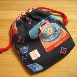 昭和レトロ電話柄の巾着 3枚目の画像