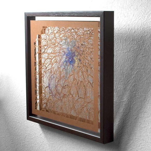 切り絵 菊 二枚重ね額縁 透明背景 日本画顔料 茶の渋紙 という 約320mm