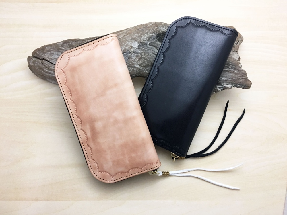 Round zip stamp wallet / ベージュ