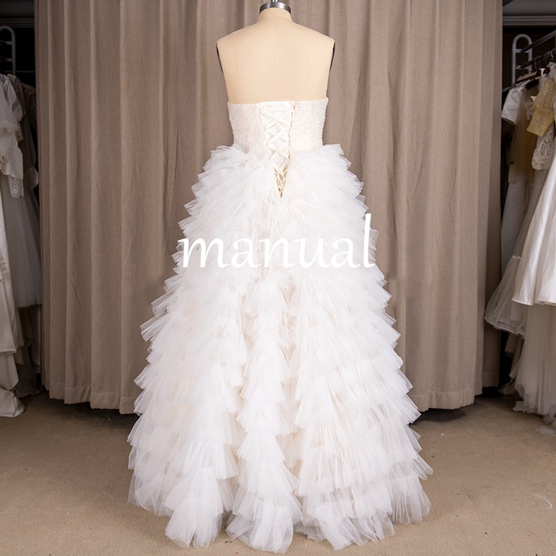 ビスチェラインウェディングドレス結婚式披露宴二次会ドレス296