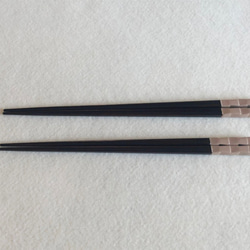 箸　市松　白×溜塗（長さ23㎝） 3枚目の画像