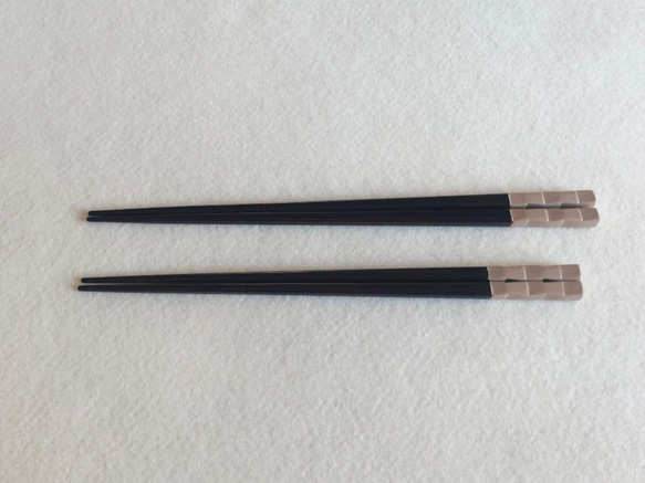 箸　市松　白×溜塗（長さ23㎝） 3枚目の画像