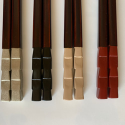 箸　市松　白×溜塗（長さ23㎝） 4枚目の画像