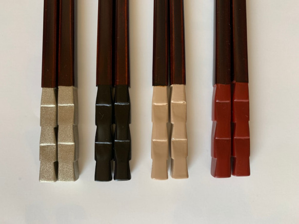 箸　市松　白×溜塗（長さ23㎝） 4枚目の画像