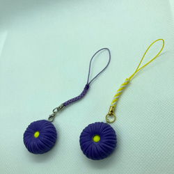 和菓子ねりきり紫の花ストラップ 2枚目の画像