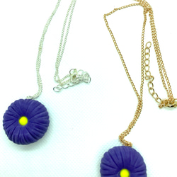 和菓子ねりきり紫の花ネックレス 5枚目の画像