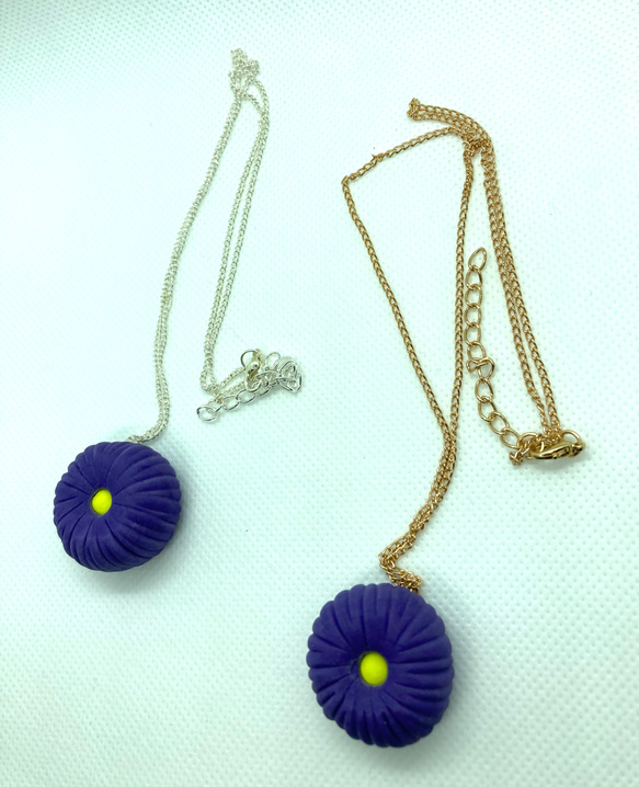 和菓子ねりきり紫の花ネックレス 7枚目の画像