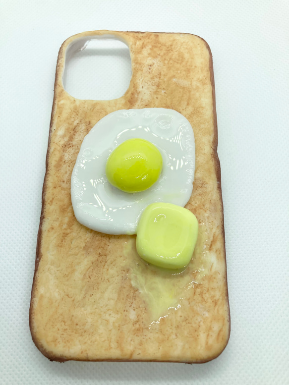 目玉焼きとバターのせ食パンiPhoneケース 2枚目の画像
