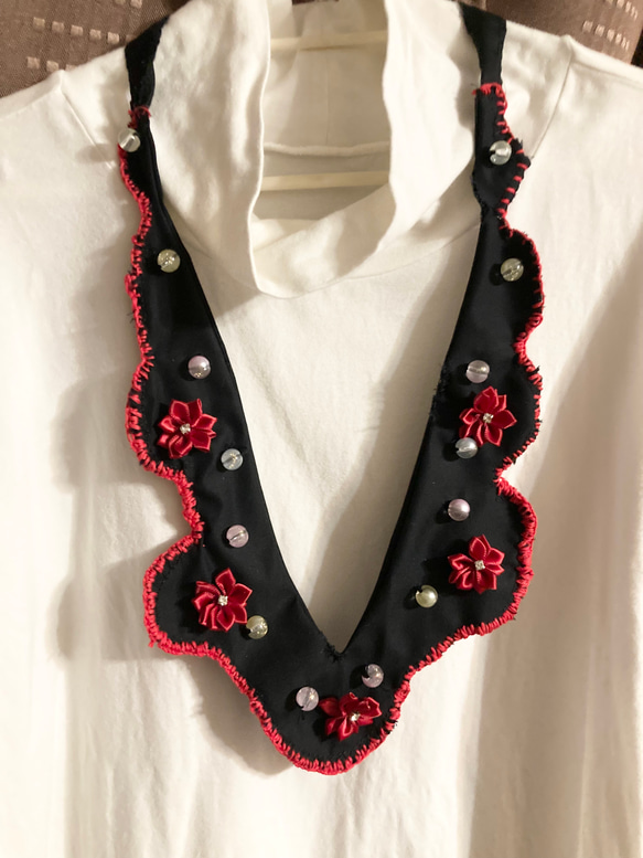 綿生地のバラの布のネックレス(うしろリボン)付け襟 4枚目の画像