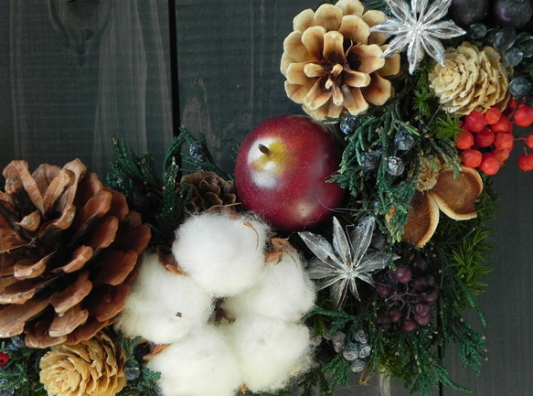 プリザーブドフラワー　クリスマスリース　木の実とマウンテンジュニパー　 2枚目の画像