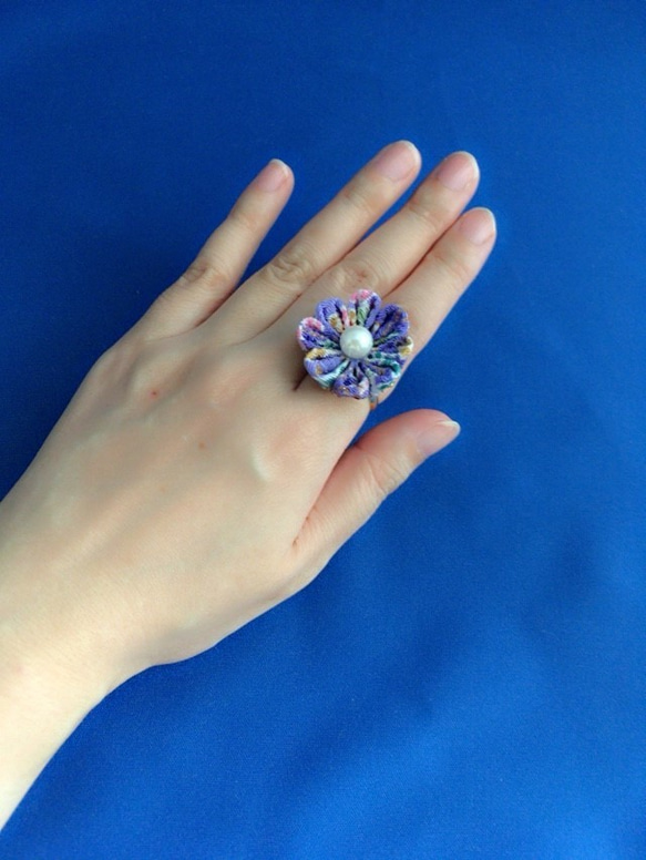 かわいいお花のリング（紫系） 1枚目の画像