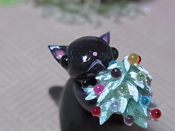 粘土にゃんこ（黒猫とクリスマスツリー） 6枚目の画像